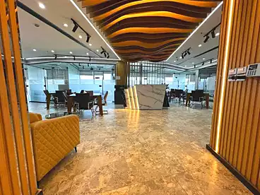 مكاتب للإيجار - 1 غرف - بالدور 1