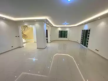 فلل للإيجار - 5 غرف