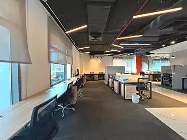 إداري للإيجار - 10 غرف - بالدور 3