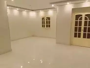 شقق للبيع - 3 غرف - بالدور 1