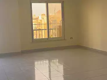 شقق للإيجار - 3 غرف - بالدور 4