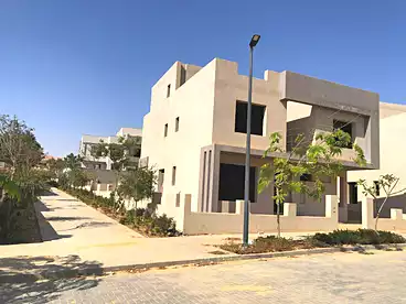 عقارات للبيع - 6 غرف