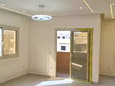 شقق للبيع - 3 غرف - بالدور 4