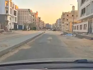 شقق للبيع - 3 غرف - بالدور 1