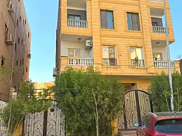 شقق للبيع في حي 2000 قطعة، التوسعات الشمالية، 145 متر