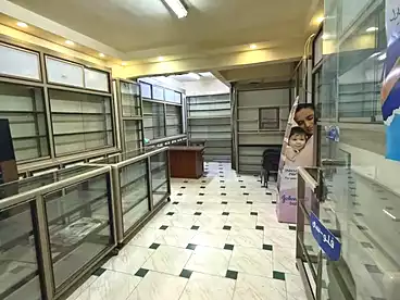 صيدليات للبيع