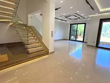 تاون هاوس للإيجار - 4 غرف