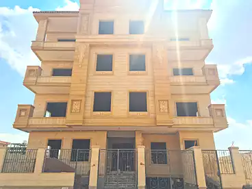 شقق للبيع - 3 غرف - بالدور 0
