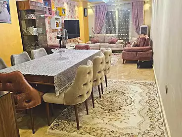شقق للبيع في شارع المجزر الالي، اللبيني، 175 متر