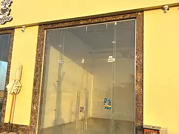 تجاري للإيجار - بالدور 0