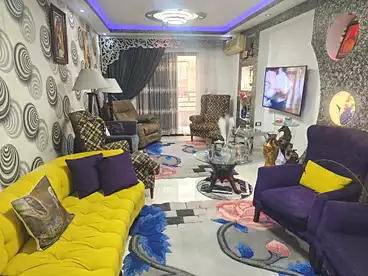 شقق للبيع - 2 غرف - بالدور 8