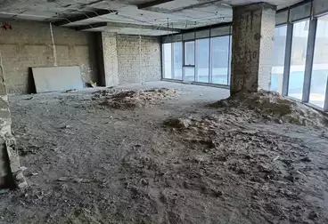 مكاتب للبيع - 3 غرف - بالدور 1