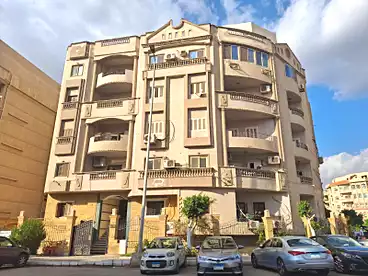 Apartments For sale - 3 rooms - floor 4
