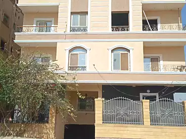 شقق للبيع - 4 غرف - بالدور 4