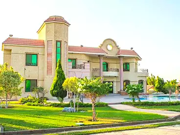 فيلا منفصلة للبيع - 6 غرف