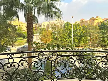 Apartments For sale - 3 rooms - floor 1