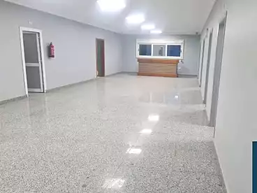 مصنع للإيجار