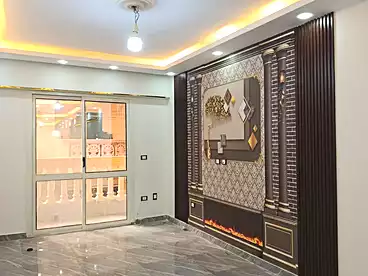 شقق للبيع - 3 غرف - بالدور 1