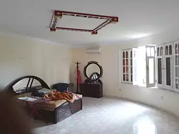 فلل للبيع - 8 غرف
