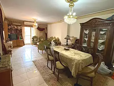 شقق للبيع - 3 غرف - بالدور 8