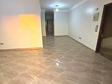 شقق للبيع - 3 غرف - بالدور 3
