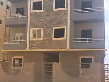 شقق للبيع - 3 غرف - بالدور 1