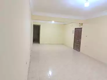 شقق للإيجار - 3 غرف - بالدور 1