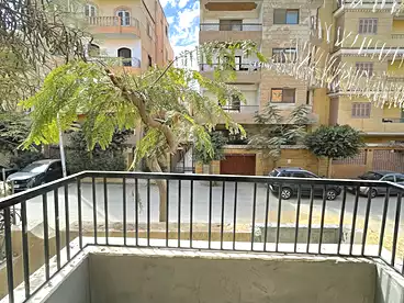 عقارات للبيع - 2 غرف - بالدور 1