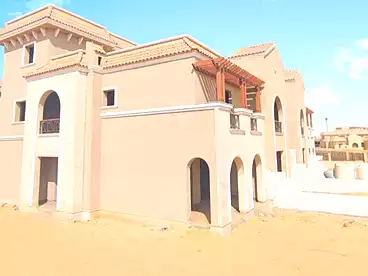 تاون هاوس للبيع - 5 غرف