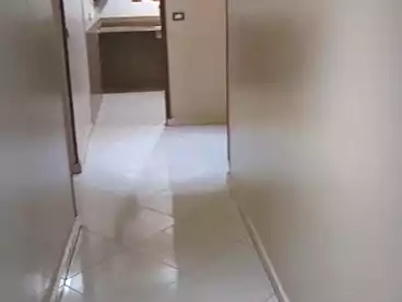 عقارات للبيع - 3 غرف - بالدور 4