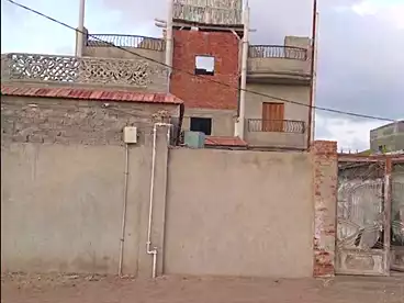 منزل / بيت للبيع - 8 غرف