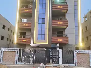 شقق للبيع - 3 غرف - بالدور 0