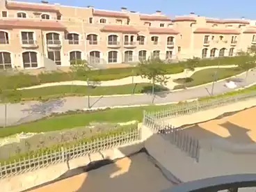 فلل للبيع في كمبوند لافيستا سيتى، الحي السكني الرابع - R4، 275 متر