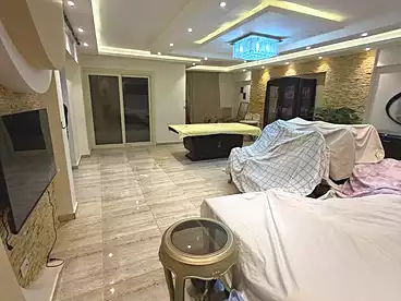 شقق للبيع في شارع الاربعين، بيانكي، 180 متر