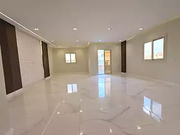 شقق للبيع في الحي الثالث، الأحياء، 220 متر