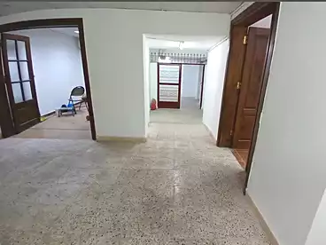 تجاري للبيع في شارع جمال عبد الناصر، العصافرة، 320 متر