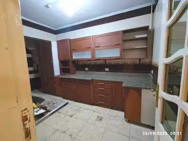 شقق للإيجار في شارع الشيخ الذهبي، المجاورة السادسة، 200 متر