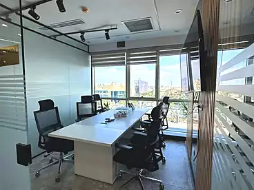 Offices For rent in Northern 90th St., 90th Street, 460 sqm