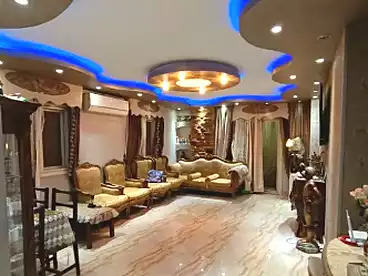 شقق للبيع في شارع مدرسة البارون، الحي الأول، 150 متر