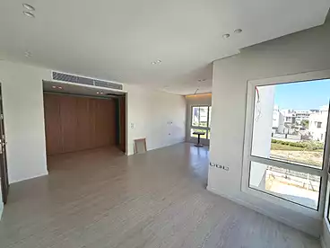 For rent in Centre Ville - Hyde Park Compound, Hyde Park Compound, 350 sqm