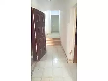للبيع في شارع البطراوي، المنطقة الأولى، 200 متر