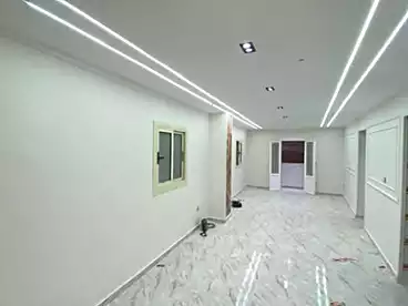 شقق للبيع في البيطاش، العجمي، 120 متر