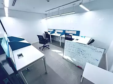 Offices For rent in Southern 90th St., 90th Street, 700 sqm