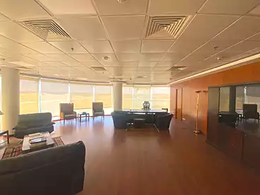 Offices For rent in Southern 90th St., 90th Street, 934 sqm