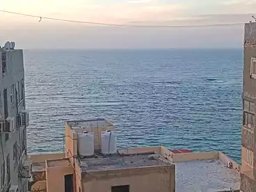 شقق للبيع في المندرة بحري، المندرة، 135 متر