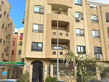 Private للبيع في شارع زيزينيا، المستثمرين الجنوبية، 190 متر