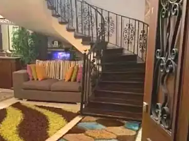 Duplex For sale in Ezz El-Deen Omar St., El Talbeya, 170 sqm