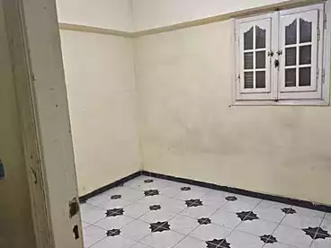 شقق للإيجار في شارع الرصافة، محرم بك، 100 متر