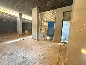 مخازن للإيجار في المجاورة التاسعة، 15 مايو، 100 متر