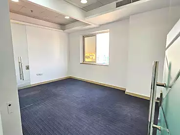 Offices For rent in Northern 90th St., 90th Street, 220 sqm